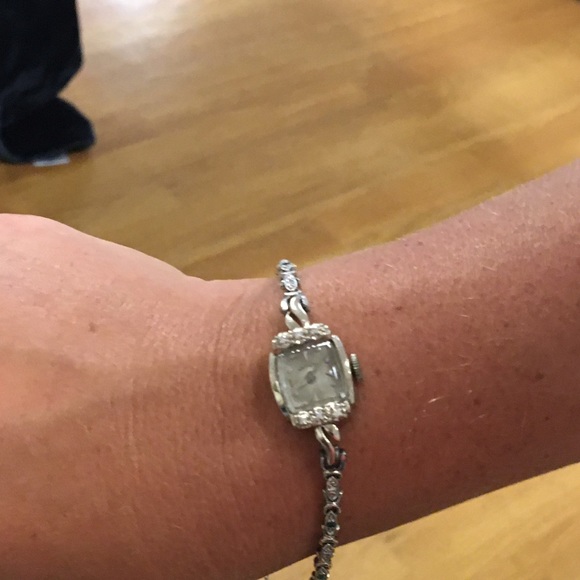 *Vintage 14K Hamilton Diamond & Emerald Watch with jewel-studded 14K watchband - Picture 10 of 10